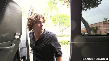 Preview 1 of Check Titd - Reverse Bangbus