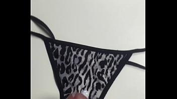 Preview 2 of Homemade Ebony Sex - Calcinha cunhada punheta gozada deliciosa oncinha