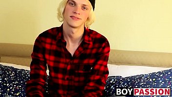 Preview 1 of Brunette Lesbian Face Grinding - Twink blondie Kayden shares his solo adventure with everyone