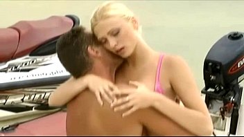 Preview 2 of Ajsalkichodayi - Blonde on the beach