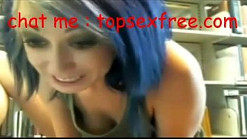 Preview 2 of Amateur Powerful Milf - lets chat on topsexfree.com