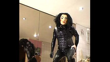 Preview 2 of Masalasexcom - Roxina2005RetroLadyBoyShiny081105XXXL.MPG