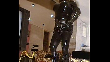 Preview 1 of Spain Big Boobs - Roxina2004GothicBikerGirl111104XXXL.MPG