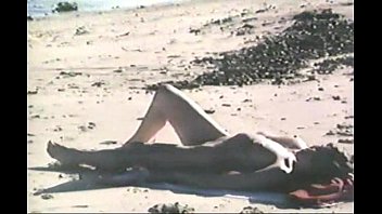 Preview 1 of Aal Techers Videi - Raquel Evans - Orgasmo caliente (1981)