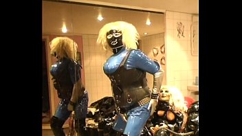 Preview 1 of Irma De P - Roxina2007LesboSlutPervPlay050307XXXL.MPG