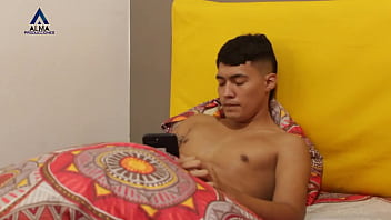 Preview 2 of Big Fat Cock - Me corro en el culo de mi hermanastra mientras me masturbo con sus calzones.