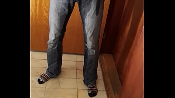 Preview 2 of 15 Year Giral Sex Horas Live - Pissing in my jeans