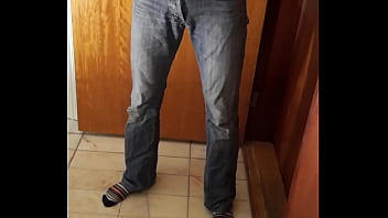 Preview 1 of 15 Year Giral Sex Horas Live - Pissing in my jeans