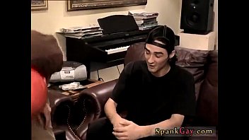 Preview 1 of Angolana Muito Viva - Nude gay twink spanked video free and male anal spanking Ian Gets