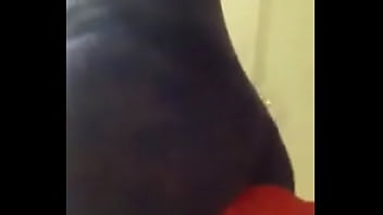 Preview 3 of Bath Busty - yo solita