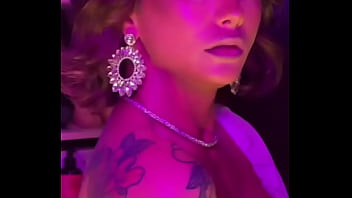 Preview 2 of 3 Land Ki Chudai - My hot look before party on the boat last weekend #makeup #trans #look #hot #neon #manyvids
