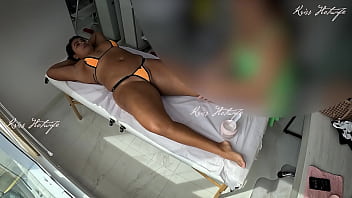 Preview 2 of Rabina Tandan - Fazendo massagem com micro biquini todo enfiado na buceta