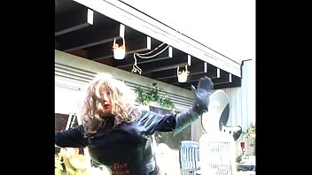 Preview 1 of Kannnada Tube - Roxina2006LongLegsAndHighHeels140906XXXL.MPG