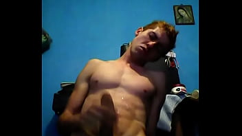 Preview 4 of Immature Child - jalandomela y deslechandome despues de una ducha