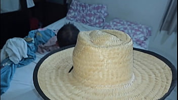 Preview 1 of Ilove Xx - Conheci um pescador roludo e socou gostoso,  casado que n&atilde_o come cu em casa,  comeu o gay e gozou na cara dele. - LEITADA COMPLETA SHEER.COM