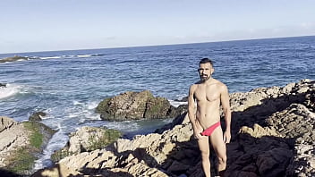 Preview 2 of Xxex In Girl - Showing off around the Beach - Salvador - Red Thong