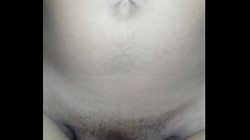 Preview 1 of Big Boobs Mom Sexy Dress - Ela com amigo
