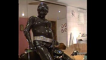 Preview 3 of My Pussy Wife - Roxina2003AssInRubberAndLatex100403XXXL.MPG