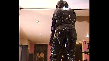 Preview 3 of Long Fat Cock Anal - Roxina2002RubberOxFullGear220102XXXL.MPG