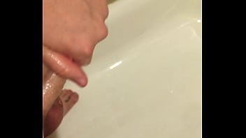 Preview 3 of Bangla Desh Vodio Xx - Masturbating with babyoil