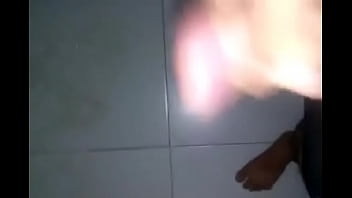 Preview 1 of Amoi Piss - Novinho Gozando Muito
