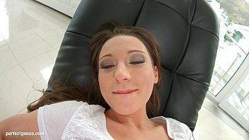Preview 2 of To Todd - Givemepink Julie Skyhigh gets maximum pleasure from a vibrator on her pussy and