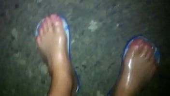 Preview 2 of First Tim Dade Galr Fak Xxx - Naked Oiled Feets in the Nature