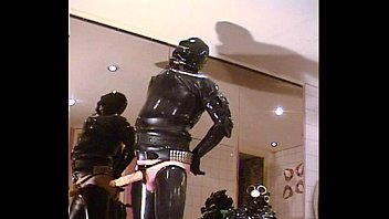 Preview 1 of Dady And Beatiful Doagter - Roxina2004TransbianRubberDollFun270404XXXL.MPG