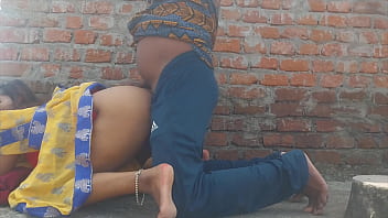 Preview 3 of Sex Vap Hd - Desi Bhabhi Ki Garmi &ndash_ Petticoat Ke Neeche Chhupi Jawani!