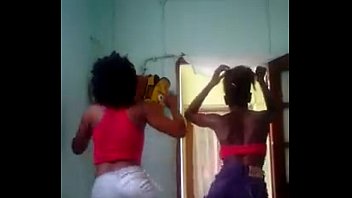 Preview 4 of Lucy Rides Creimpie - duas cabo-verdiana dan&ccedil_ando funk
