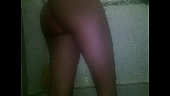 Preview 1 of Robb Mom - mi hermana se graba ba&ntilde_ando