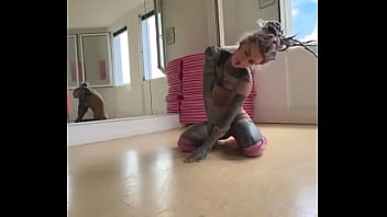 Preview 3 of Sunny Leone Fuck 2018 Full - I constantly try to improve my exotic pole dance skillzZzz.I don&rsquo_t even know why because there is no cool club around w...
