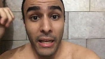 Preview 2 of Fyufrpgww - Neg&atilde_o fala com o amigo bund&atilde_o com microcefalia