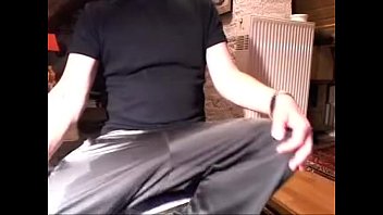 Preview 4 of Sunny Leon Desi Bahu - mijando na calca adidas prata