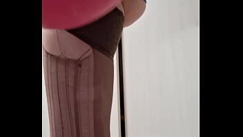 Preview 4 of Grabby 80 - Sexy balloons mistress Elza Kom, s