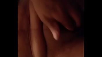 Preview 1 of Katarin Kaff - coroa safada batendo um siririca buceta jarrando