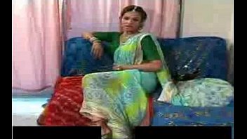 Preview 1 of Daddy Inmoral - indian she male in saree