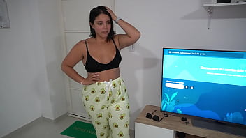Preview 1 of Daddy Teaches Daughter Sex Toys - Madrastra MILF dice &quot_hijastro solo vamos a ver una pelicula&quot_ - Thepaug