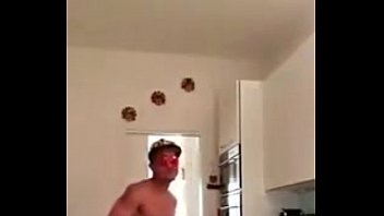 Preview 3 of Woman Kapoor - S&uacute_per sexy Dance