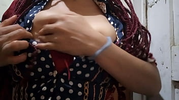Preview 3 of Xxxxx Video Hd 2017 First Time - la novia de mi compa&ntilde_ero de oficina quiere cumplir un fetiche y se toca sexy en el trabajo. 2