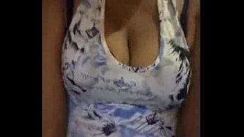 Preview 1 of Bol Masaj - Sri lankan girl hot dance showing boobs n nipslip-(teluguhotvideos.in)