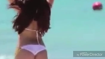 Preview 1 of Skinny Younger Brazilian - Ariel Winter,  bikini vid,  zoom,   slow motion