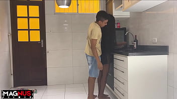 Preview 1 of Cathy Strapondreamer - sexo na cozinha com minha namorada sexy