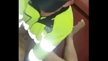 Preview 4 of Barquillo - Policia Arrecho Me Culea