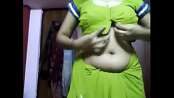Preview 4 of Shanthi India - Saree aunty