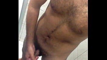 Preview 2 of Zorla Anql - Batendo punheta vendo o cuzinho do safado no whatsapp...