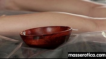 Preview 4 of Andra Sexvedios - teen Eats MILF Pussy at Oily threesome