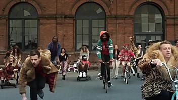 Preview 1 of Silvia Sagia - MACKLEMORE   RYAN LEWIS - THRIFT SHOP FEAT. WANZ ( - 720P HD