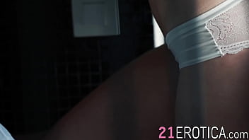 Preview 1 of Retro Contests - Romantic babe gets big dick and juicy facial from lover