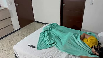 Preview 1 of Katrina Kaif India Call Kajal - Una rica cogida con mi hermanastra mientras toma una siesta. H.L.